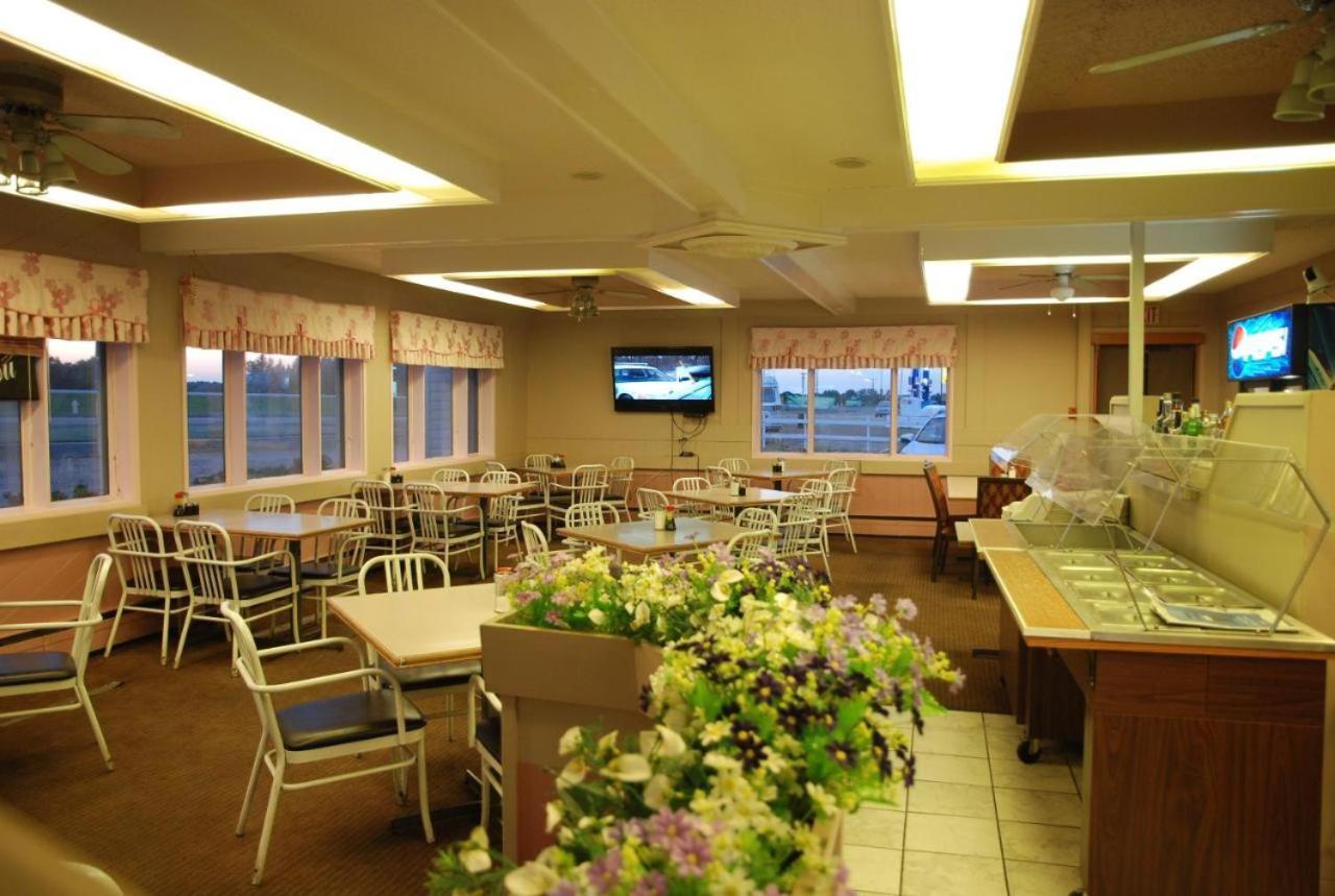 Country Garden Inn & Restaurant Smoky Lake Exteriér fotografie